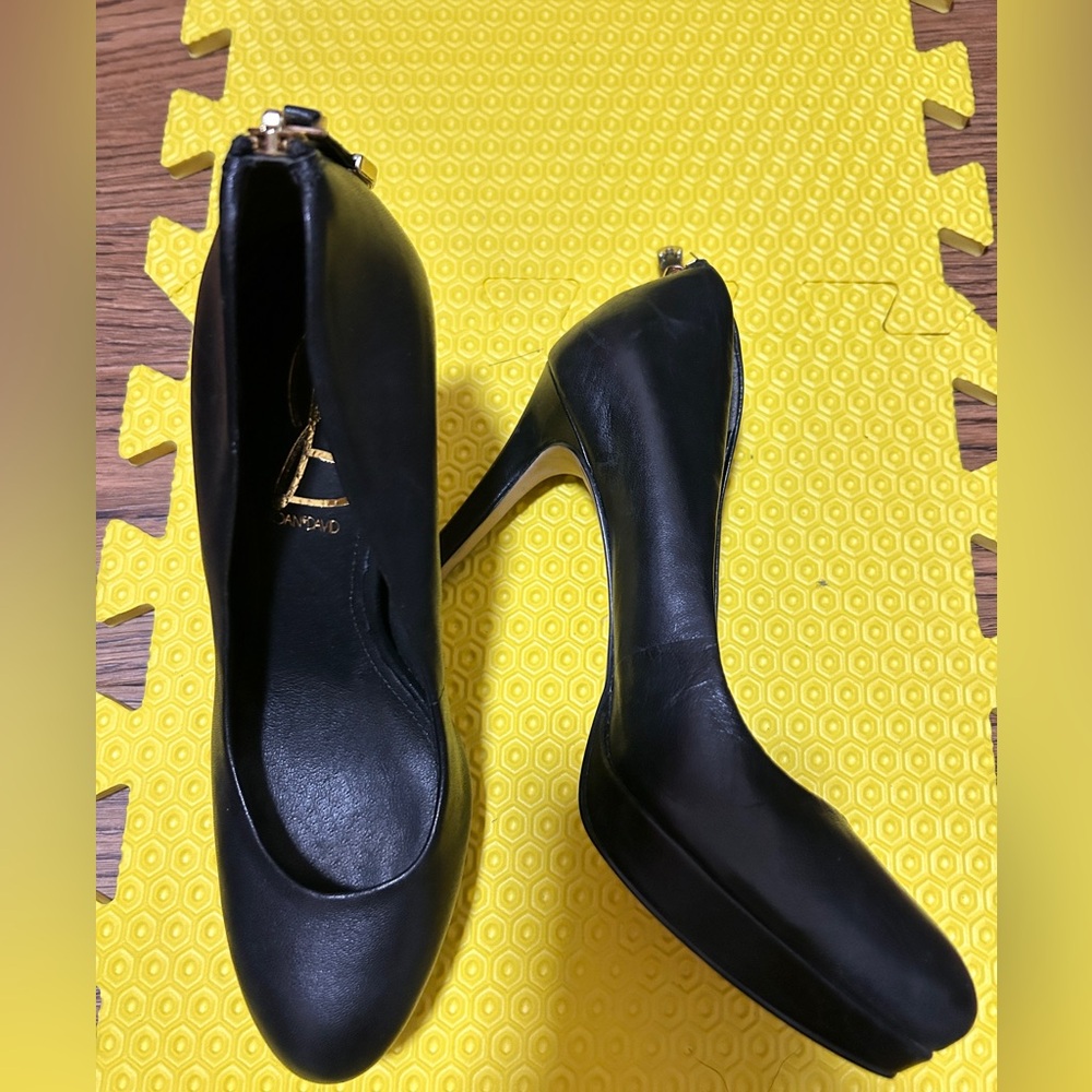 Joan & David Black Leather Heels, Size 6